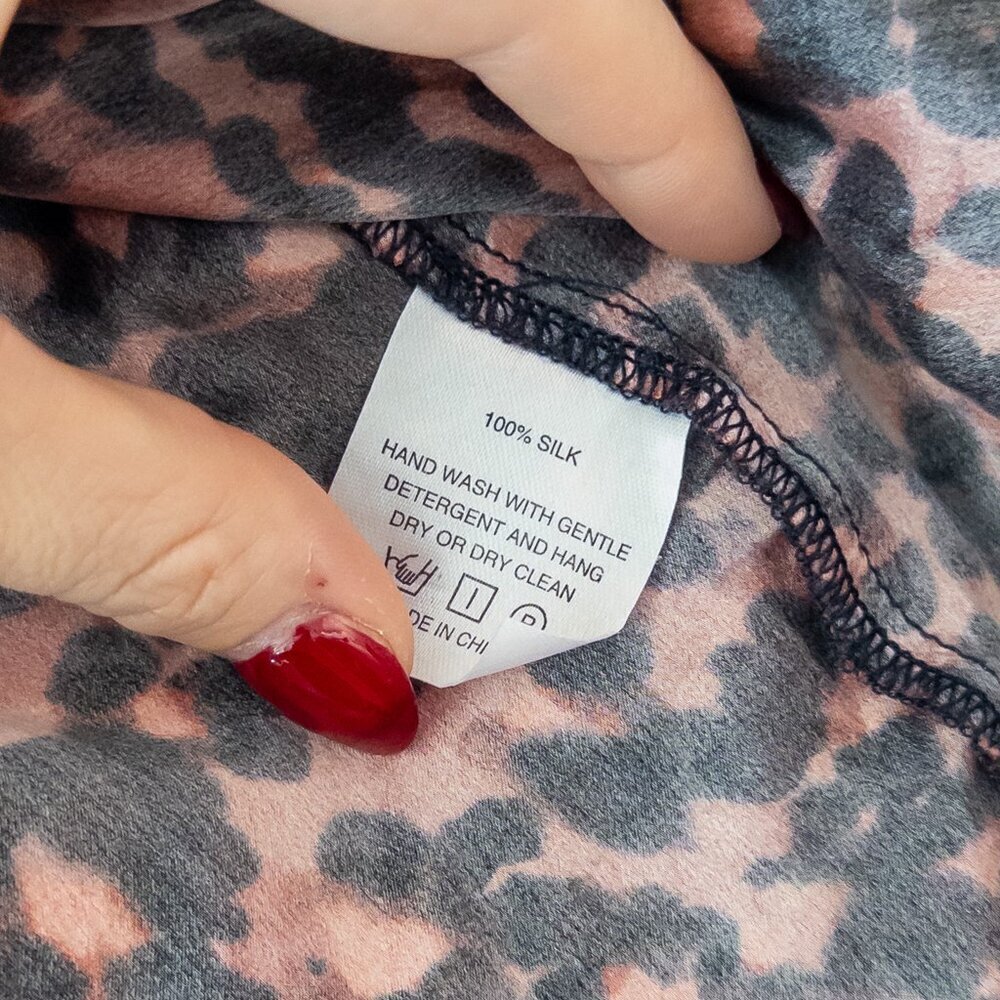 Marie Oliver 100% Silk Sofia Blouse in Vermillion Print, Size M - Picture 12 of 12